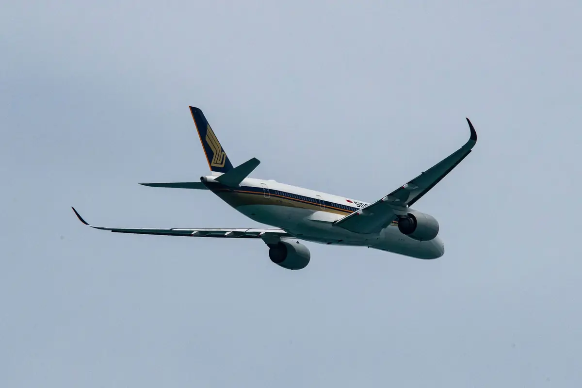 Singapore-Airlines-Flugzeug im Flug
